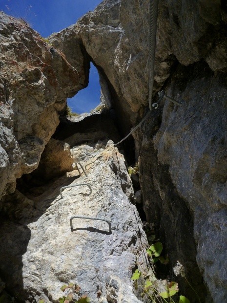 Blick Richtung senkrechte Hoehle