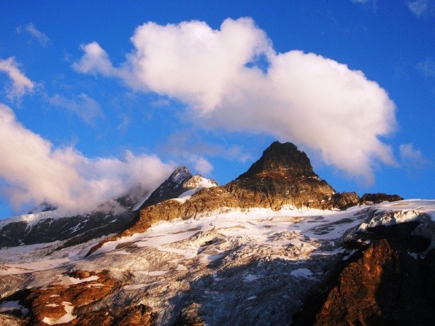 Hier ist das kleine Schreckhorn zu sehen 