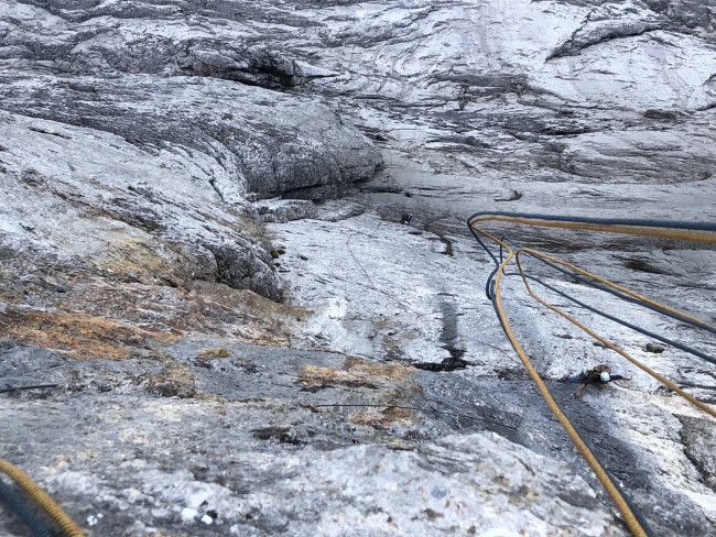 Sakra ist das eine steile Plackerei hier Seepferdli in der Titlis Nordwand