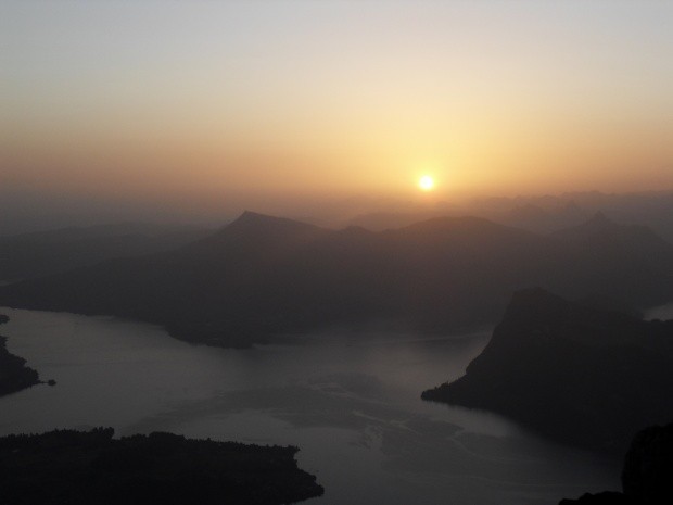 Sonnenaufgang von den Chilchsteinen aus